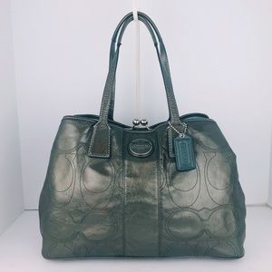🎁🎄Coach Patent Leather Kiss Lock Satchel Tote